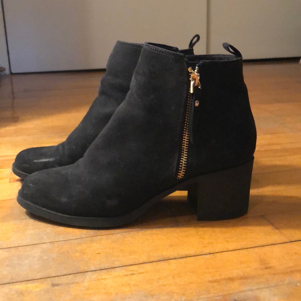 Boots - Picture 3 of 3